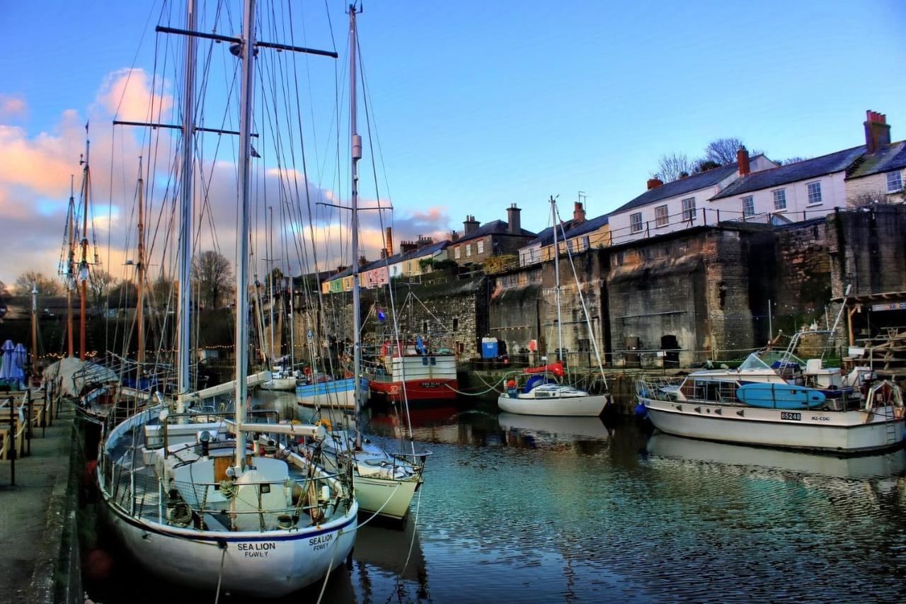 Отель Stunning Yacht Sea Lion In Charlestown Harbour, Cornwall Экстерьер фото