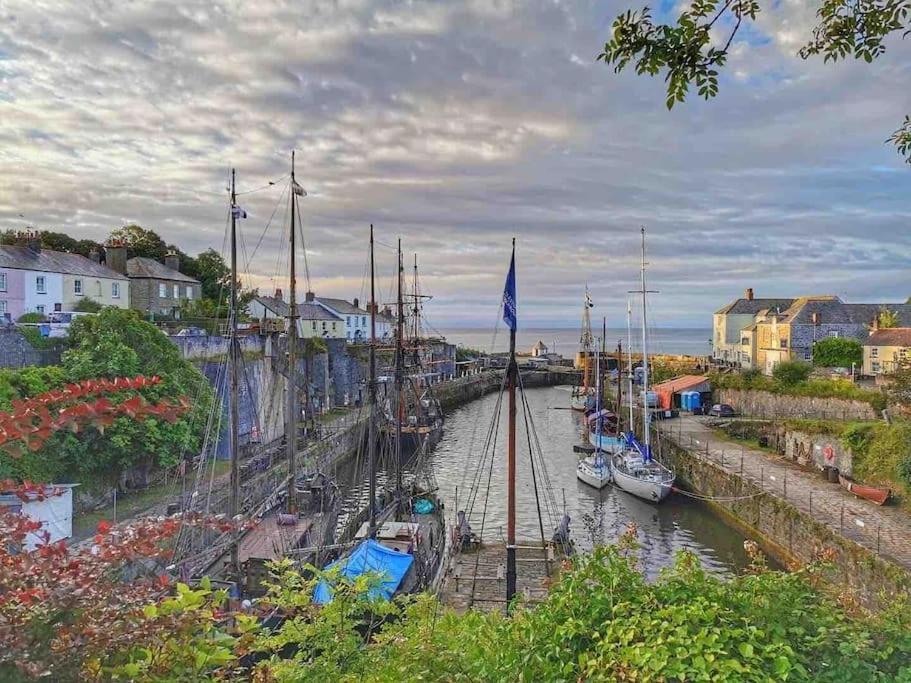 Отель Stunning Yacht Sea Lion In Charlestown Harbour, Cornwall Экстерьер фото